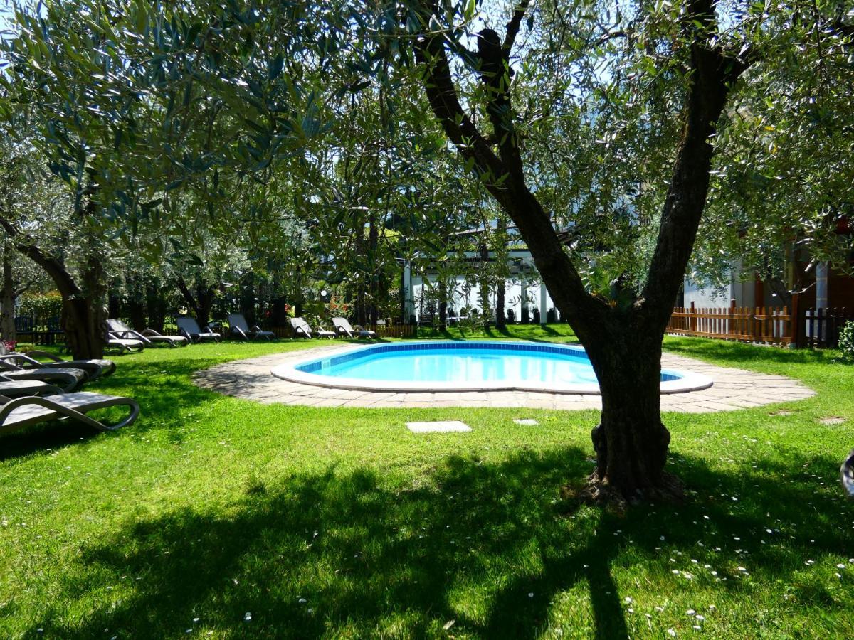 Residence Villa Degli Aranci Ρίβα ντελ Γκάρντα Εξωτερικό φωτογραφία