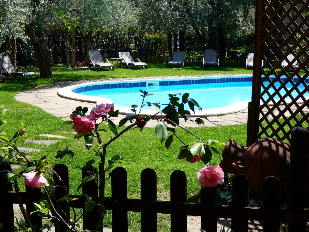 Residence Villa Degli Aranci Ρίβα ντελ Γκάρντα Εξωτερικό φωτογραφία